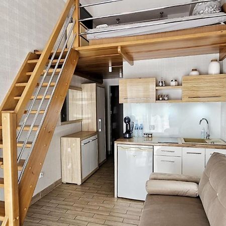 Holiday Home Slavia New S8 Miedzyzdroje Z Antresola I Balkonem Przy Plazy Extérieur photo